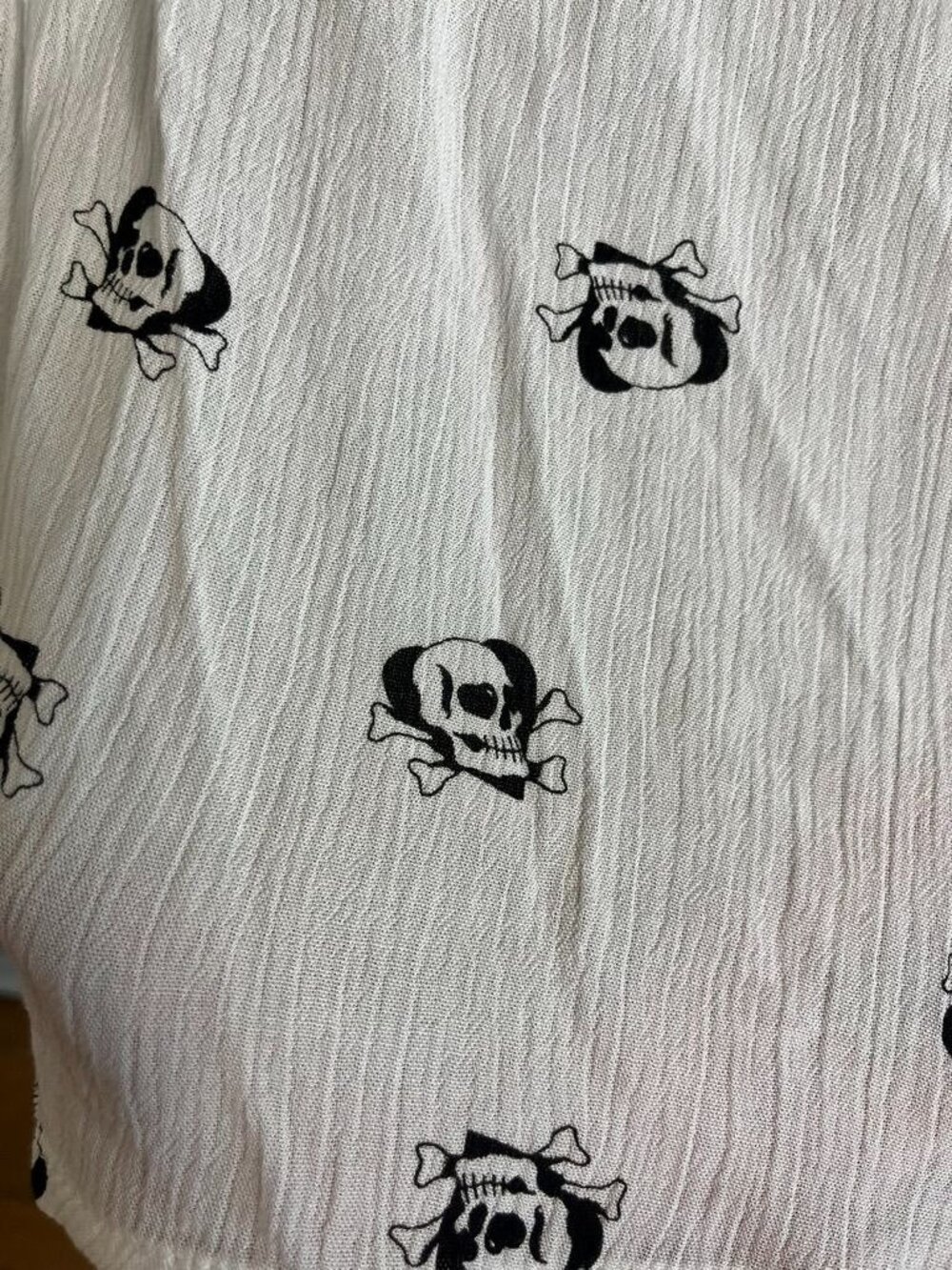 Torrid Crinkle Shirt Skull White 5X Goth Emo Grunge Punk Neutral Summer Sheer - Picture 6 of 10